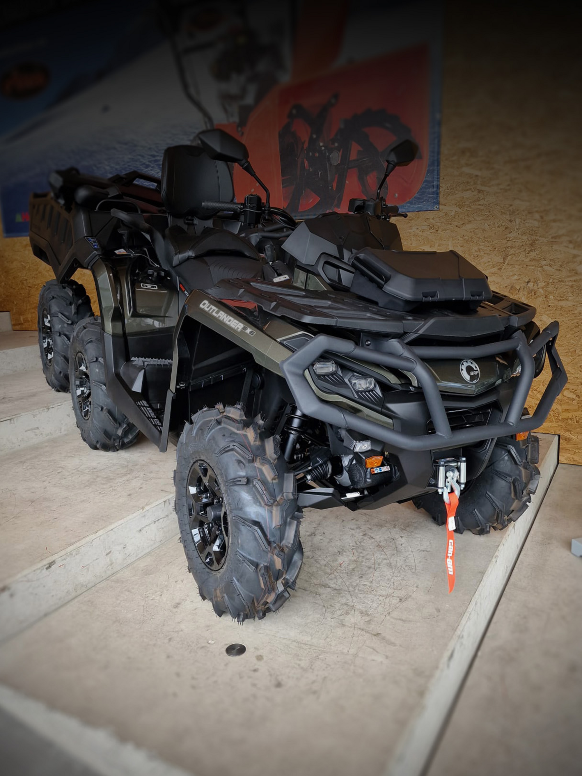 Can-Am Outlander MAX 6x6